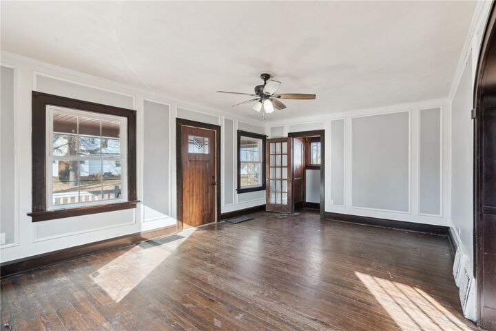 Property Photo: 2021 Hamilton Street SW IA 52404