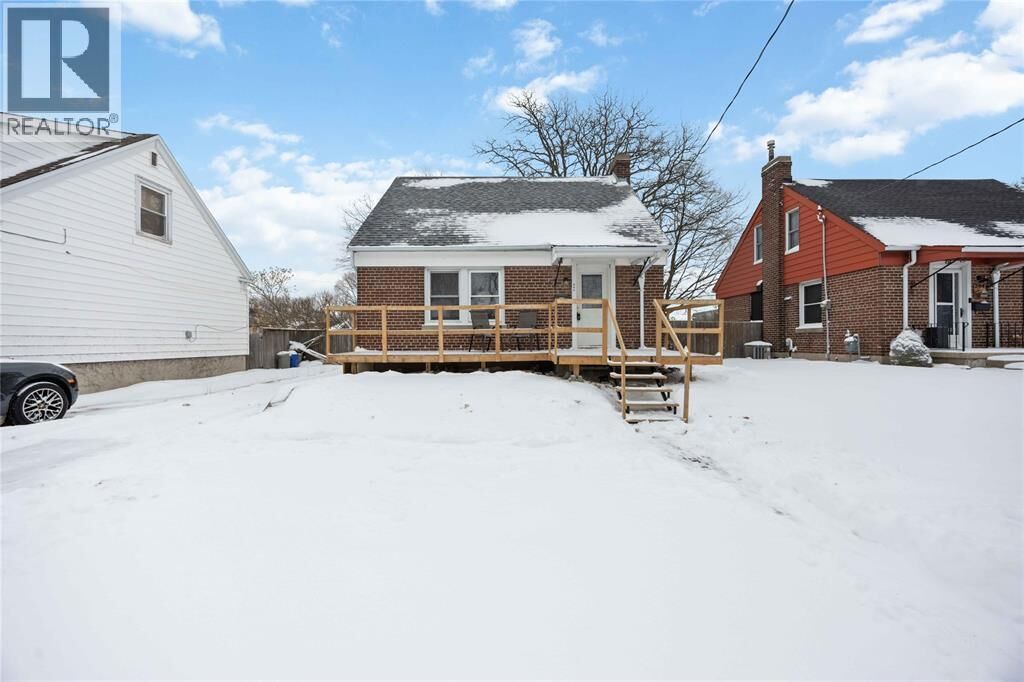 Property Photo:  240 Gibson Street  ON N7T 3N2 