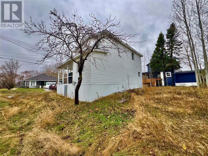 Property Photo: 4 Quinton Street NL A0G 3A0