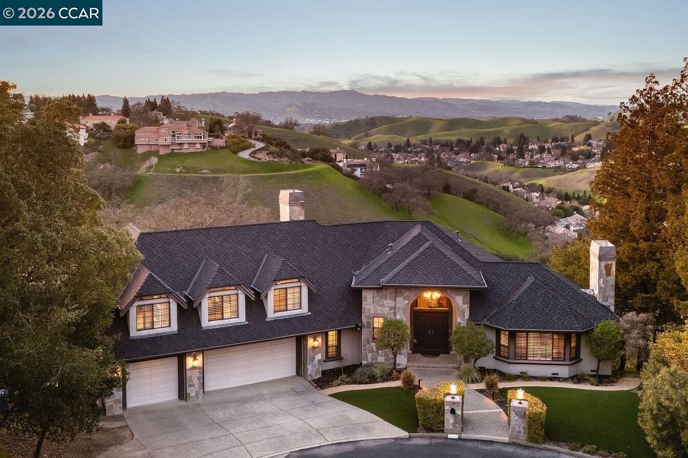 Property Photo:  145 Sugar Creek Ln  CA 94507 