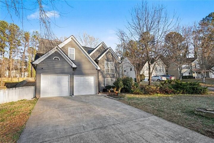 Property Photo:  964 Pointers Way  GA 30043 