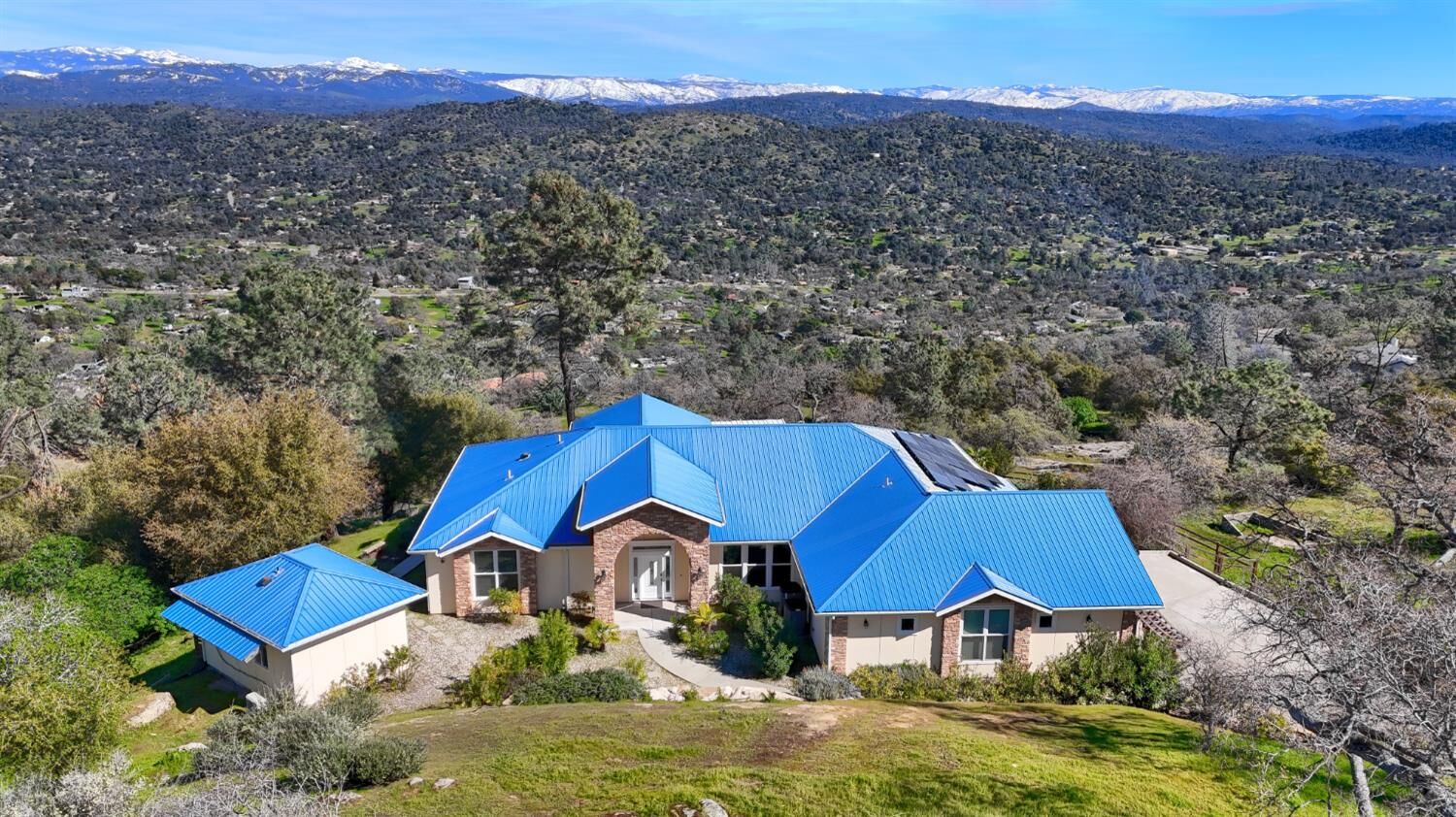 Property Photo:  41915 John Muir Drive  CA 93614 