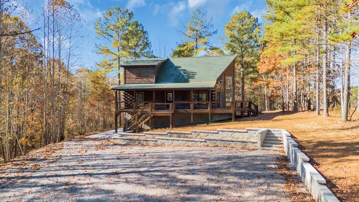 Property Photo: 415 Thunder Ridge Drive TN 37380