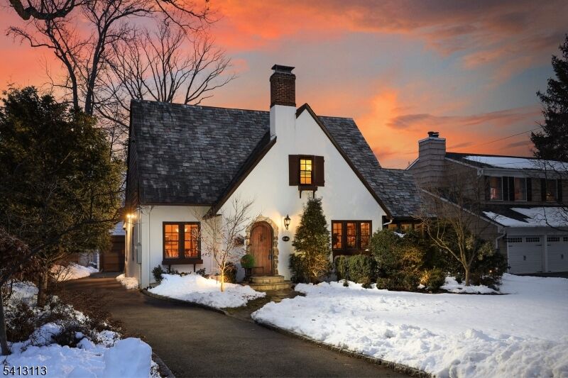 Property Photo:  646 Forest Ave  NJ 07090 