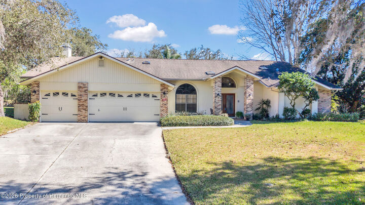 Property Photo:  8021 Moonlight Lane  FL 34654 