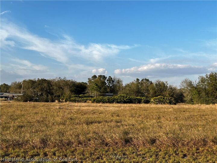 Property Photo:  2824 W Lanett Road  FL 33825 