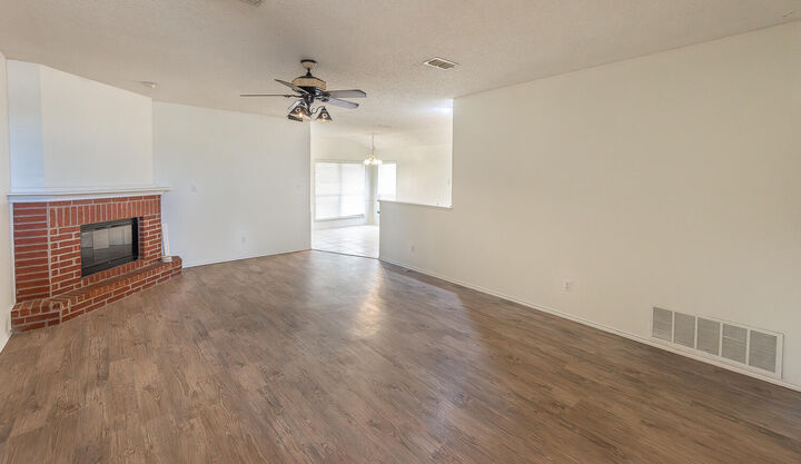 Property Photo:  6109 13th Street  TX 79416 