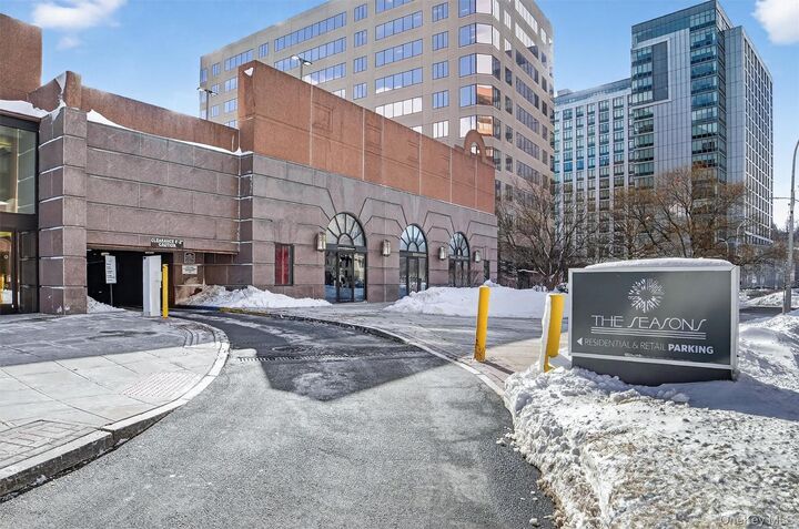 Property Photo:  4 Martine Avenue 612  NY 10606 