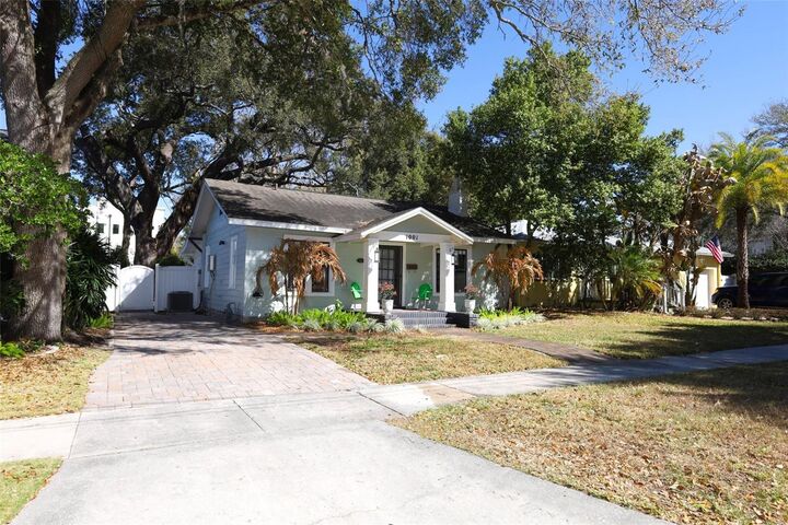 Property Photo: 1001 E Jefferson Street FL 32801