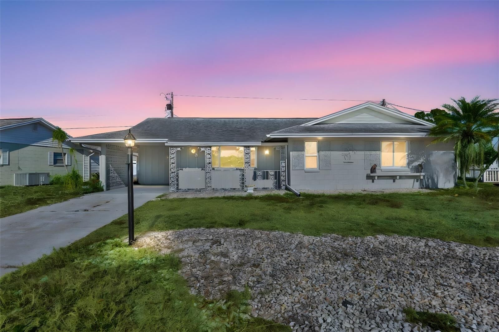 Property Photo:  703 Bel Air Avenue  FL 33573 