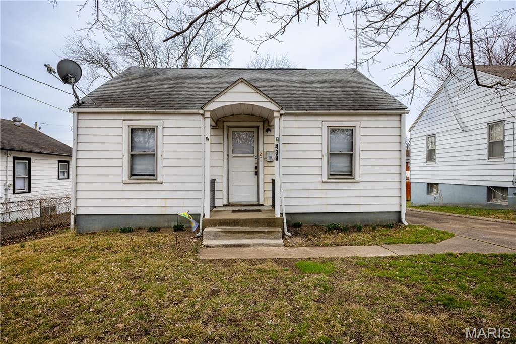 Property Photo:  439 S Louisiana Street  MO 63703 
