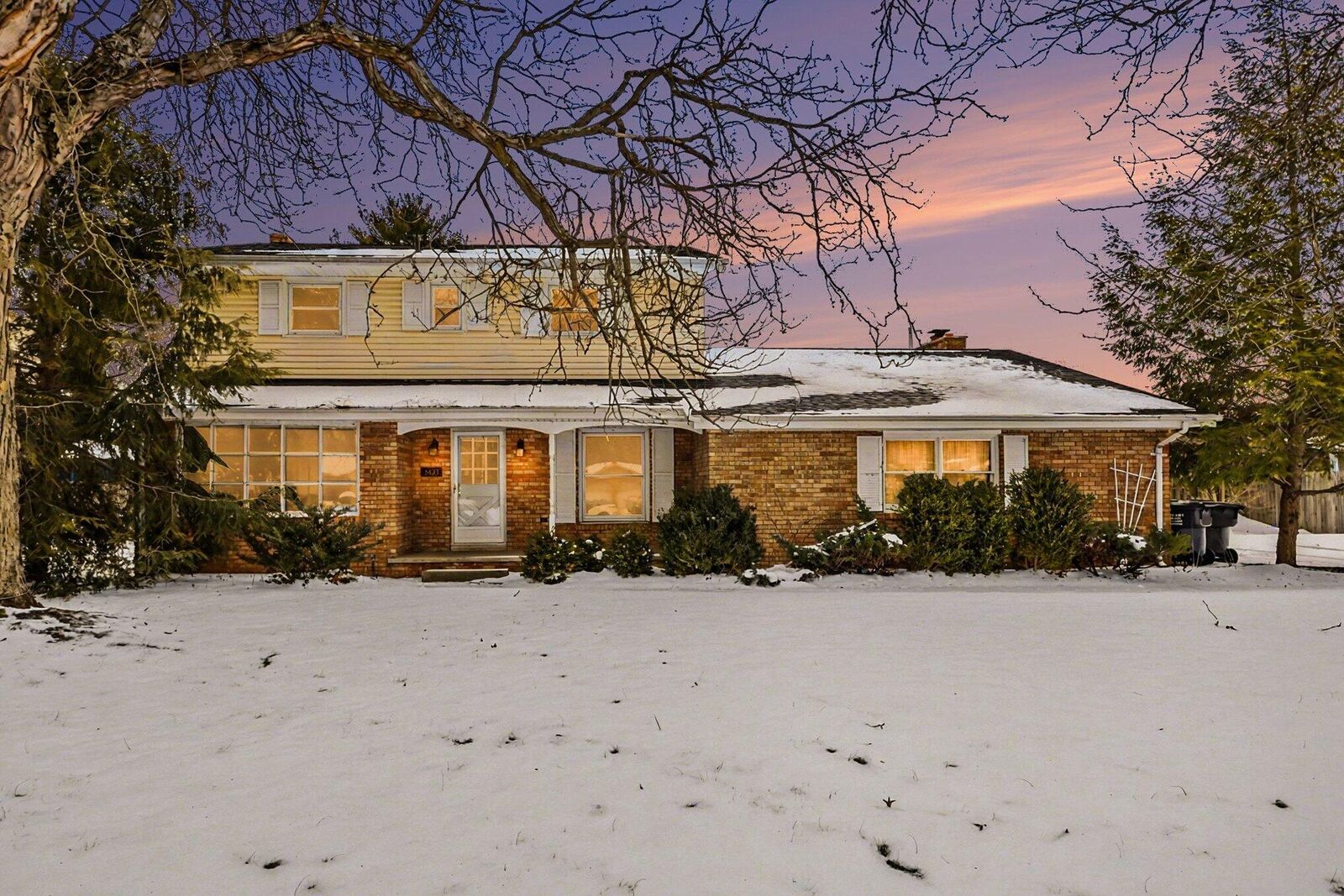 Property Photo: 3427 W Valley View MI 49085