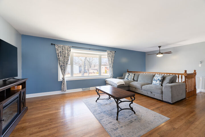 Property Photo:  353 N Clark Drive  IL 60074 