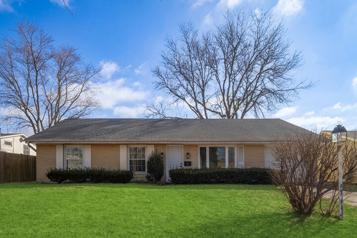 Property Photo:  7873 Asbury Circle  IL 60133 