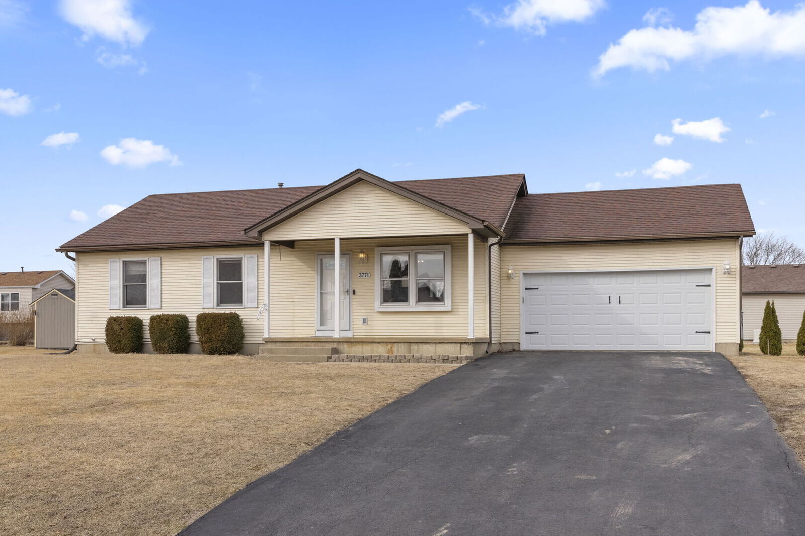 Property Photo:  3771 E 2708th Road  IL 60551 