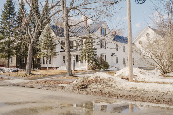 Property Photo:  18 Maple Street  ME 04976 