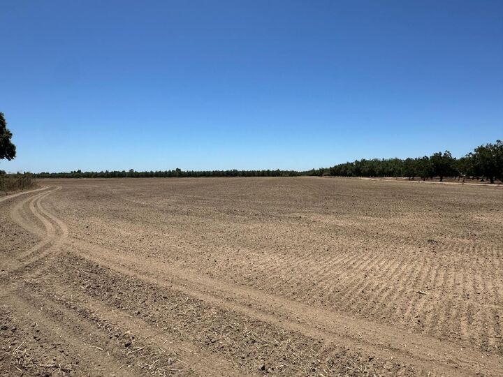 Property Photo:  618 Wellsford Road  CA 95357 