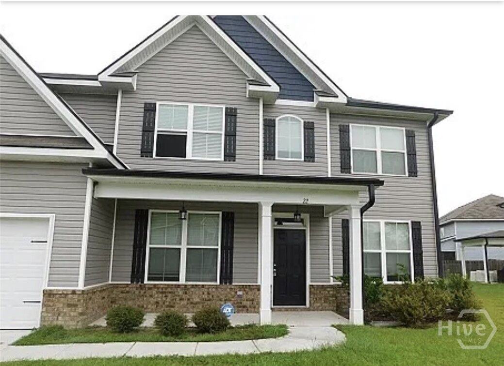 Property Photo:  