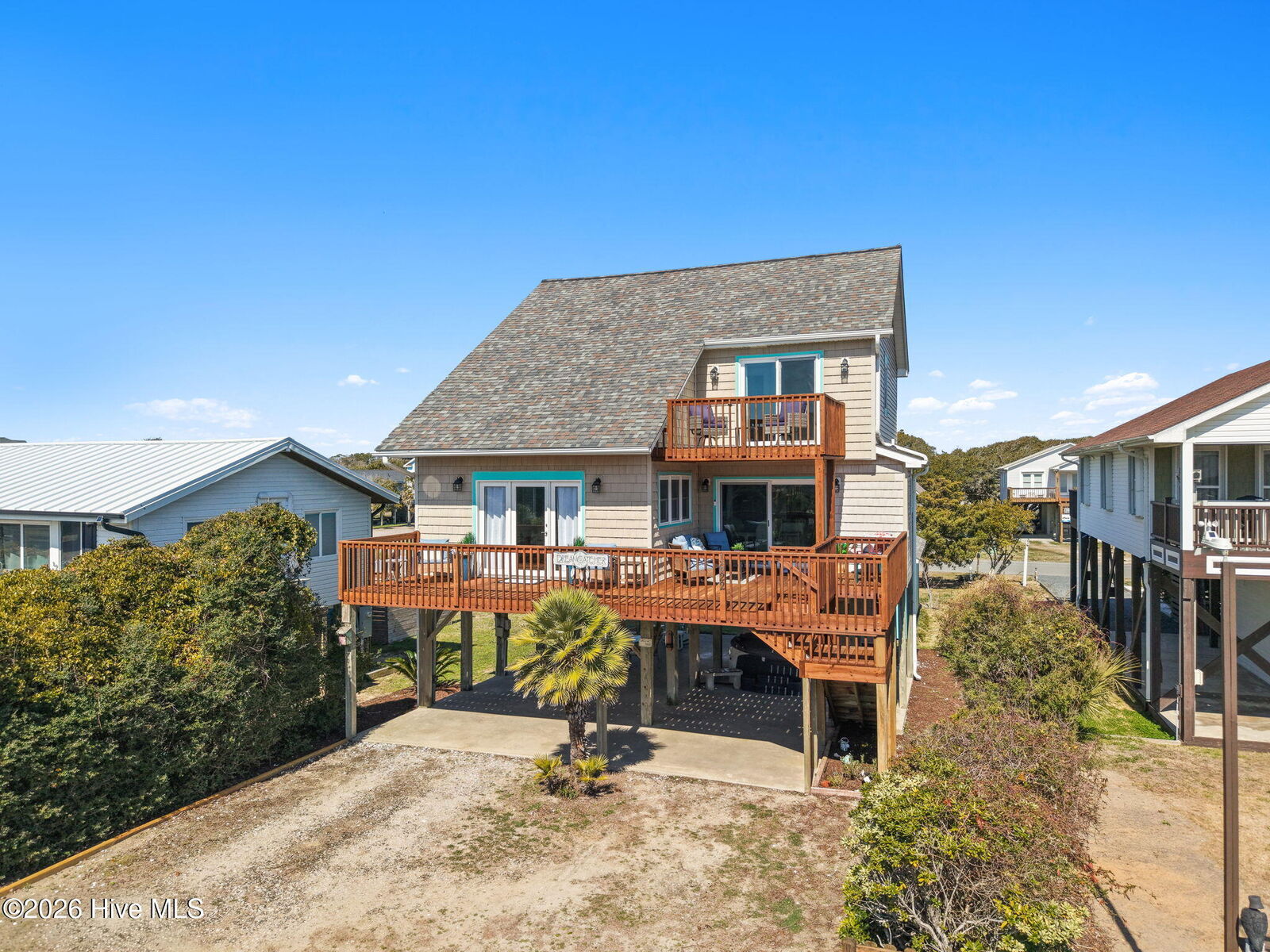 Property Photo:  1622 E Beach Drive  NC 28465 