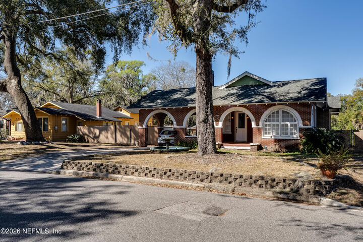 Property Photo:  7406 Laura Street N  FL 32208 