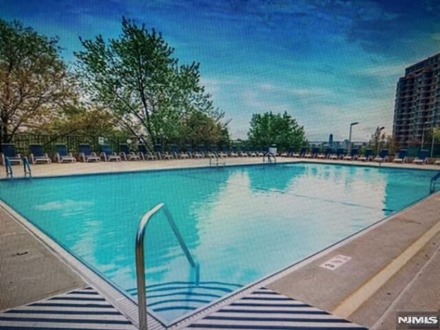 Property Photo:  300 Winston Drive 207  NJ 07010 