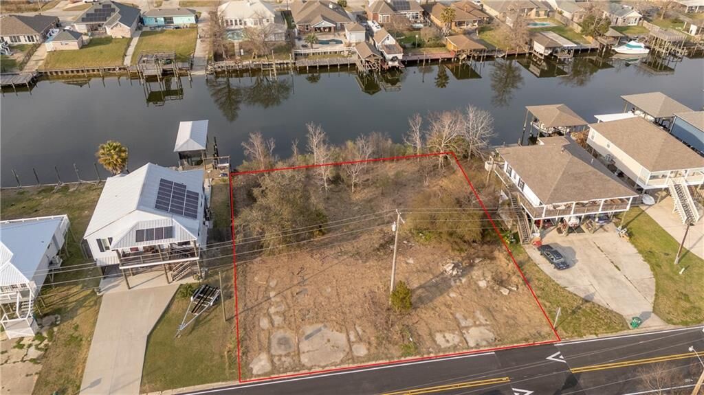 Property Photo: 134 Lakeview Drive LA 70458