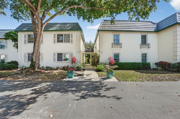 Property Photo:  216 Bob O Link Way 216A  FL 34105 