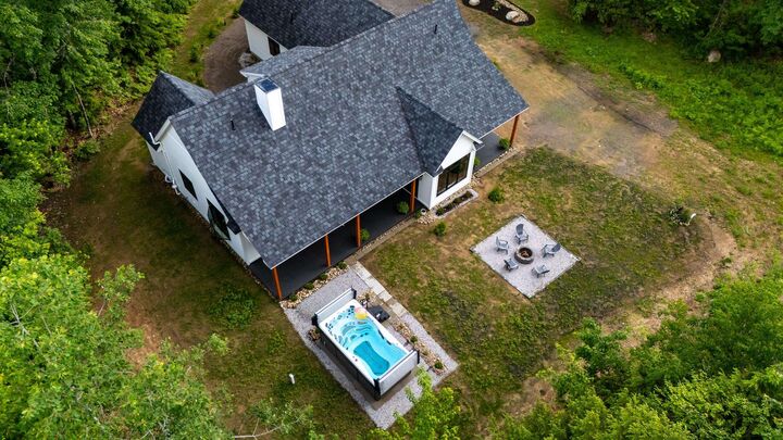Property Photo: 123 Oxbow Lane NH 03818