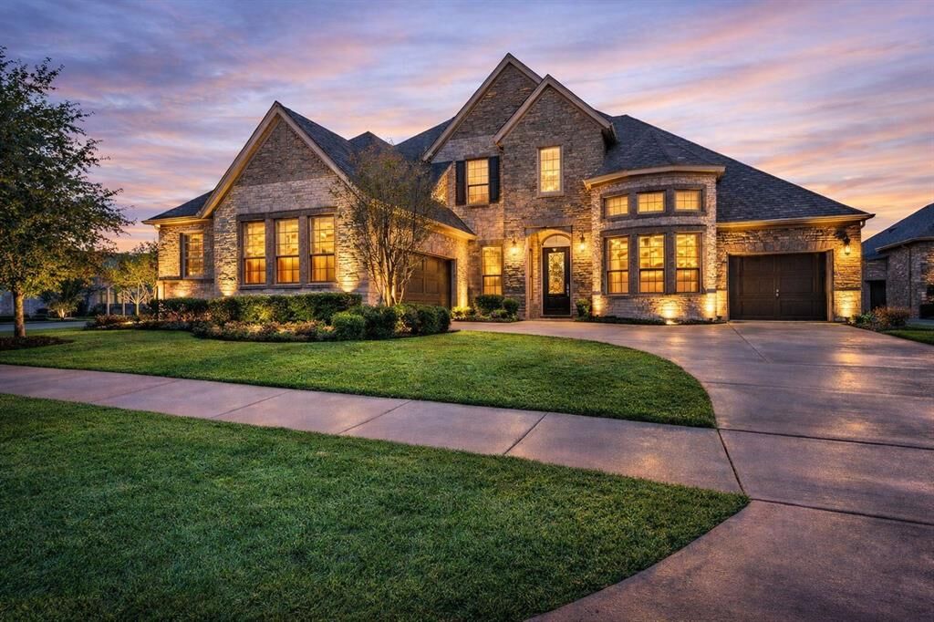 Property Photo: 7696 Chuck Wagon Trail TX 75036