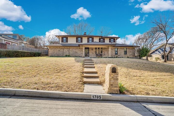 Property Photo:  1705 Northtown Drive  TX 75050 