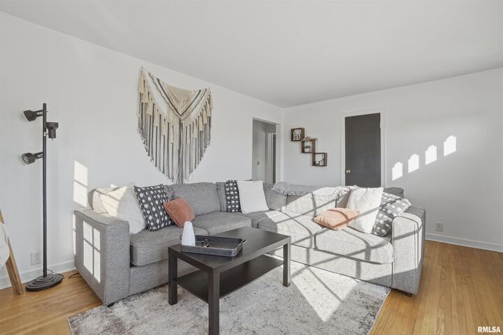 Property Photo: 4921 N Everts Court IL 61614