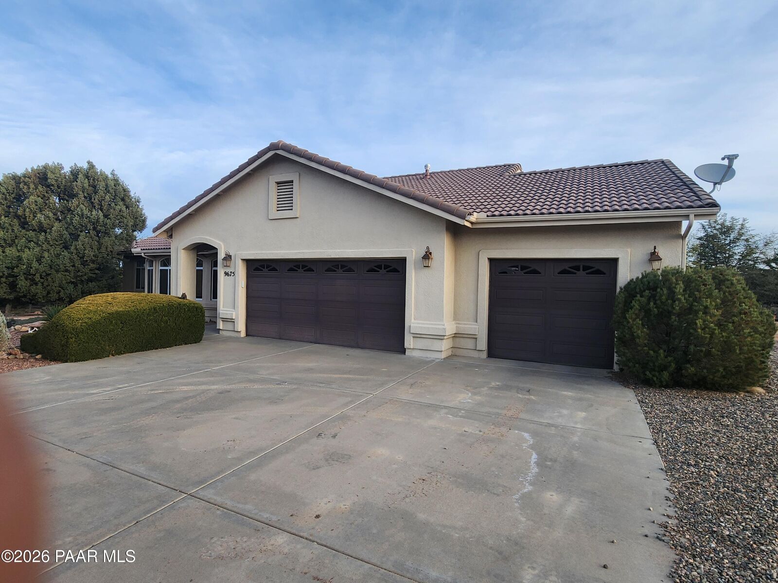 Property Photo: 9675 N Oak Meadow Lane AZ 86305