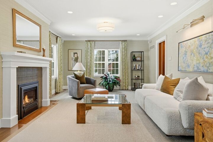 Property Photo:  11 Hillcrest Road  MA 02478 