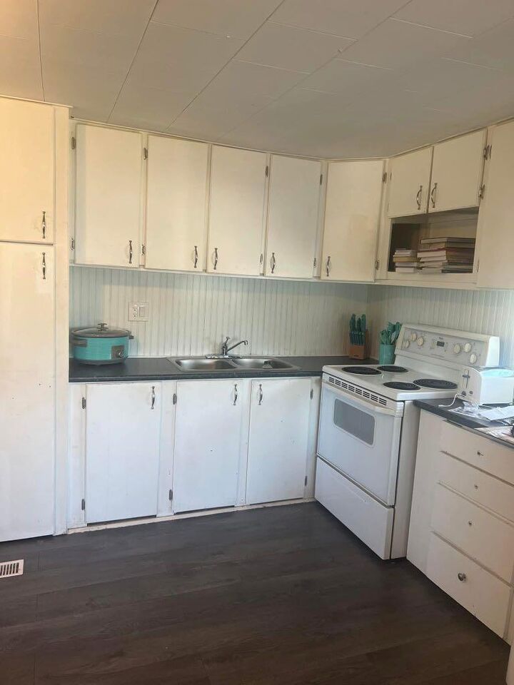 Property Photo: 21 Westview Mobile Home Park AB T7S 1K4