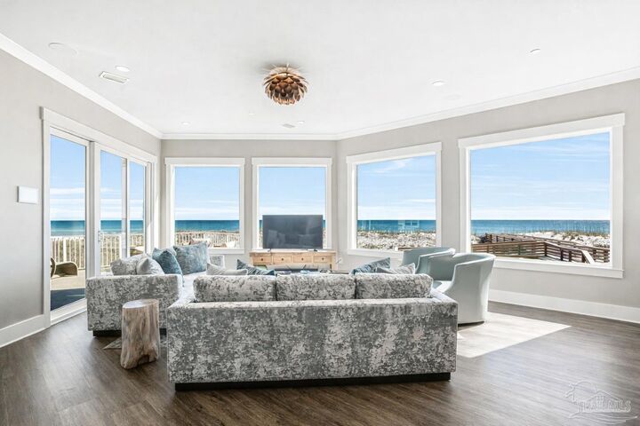 Property Photo:  1500 Via Deluna Dr A6  FL 32561 