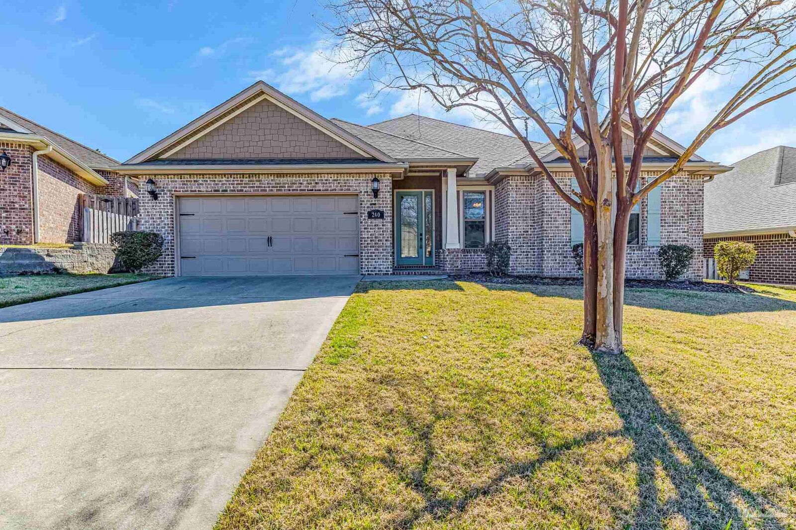 Property Photo: 240 Gracie Ln FL 32578