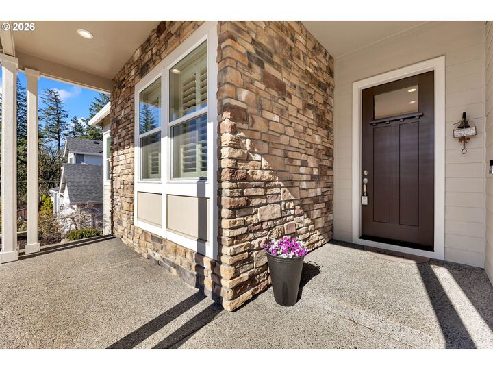 Property Photo: 931 W Magnolia Loop WA 98671