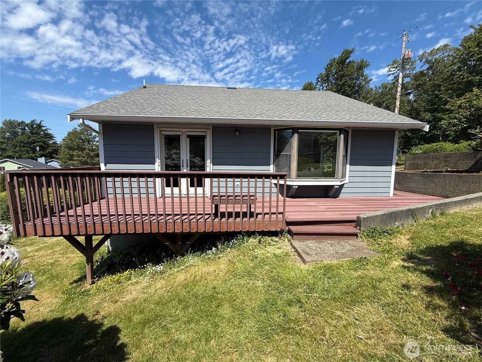 Property Photo:  1803  Woburn Street  WA 98229 
