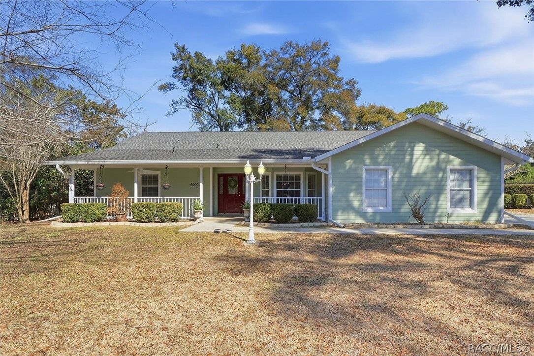 Property Photo: 6090 W Woodside Circle FL 34429