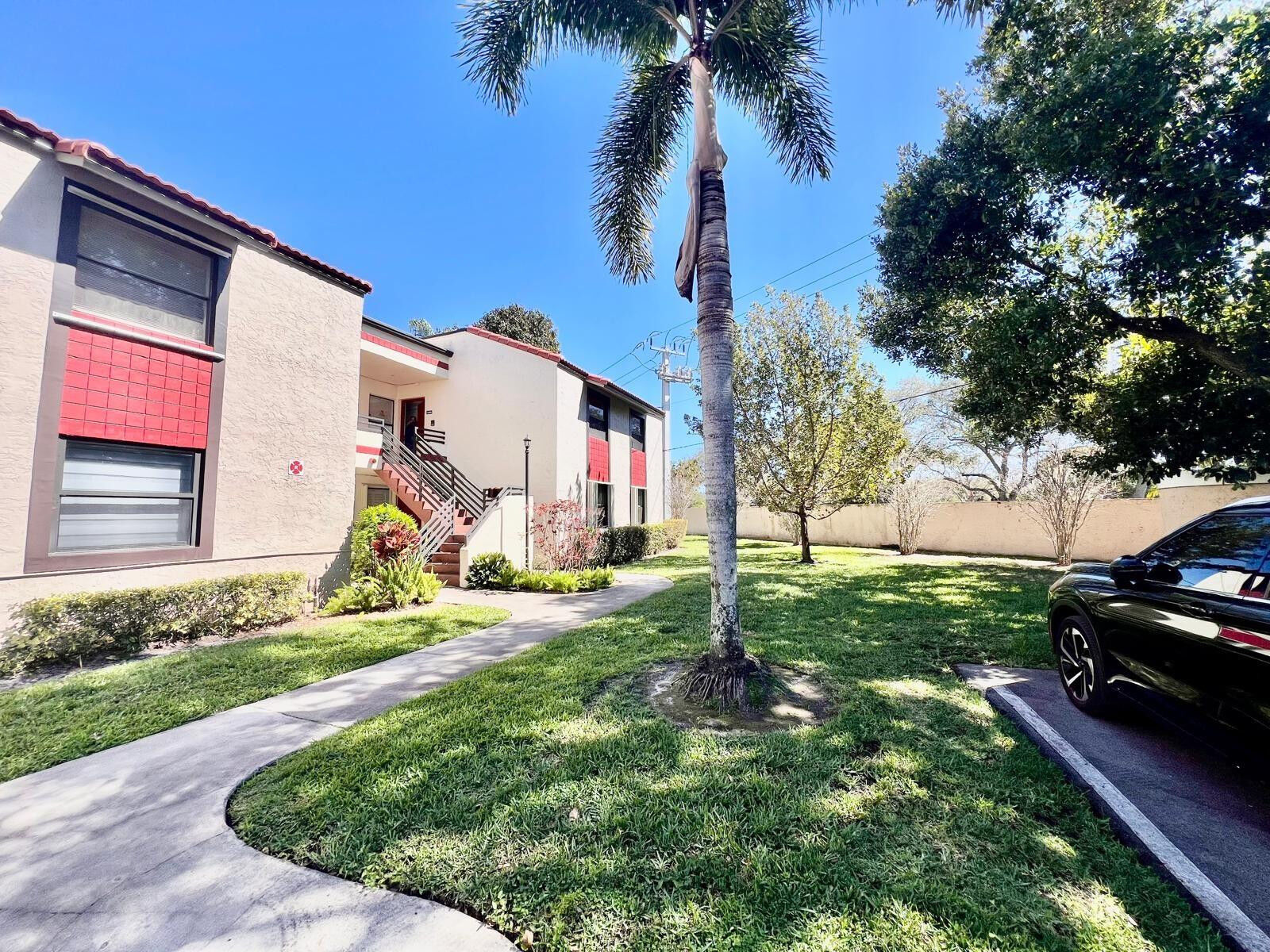 Property Photo: 11456 NW 10th Street 11456 FL 33026
