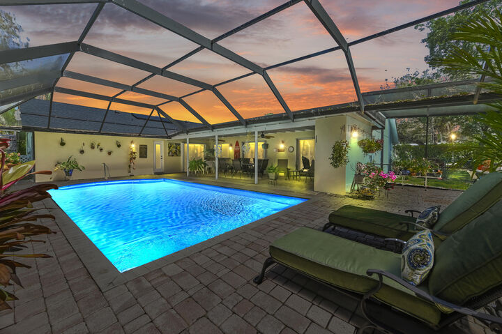 Property Photo:  145 Sandy Pine Court  FL 33414 