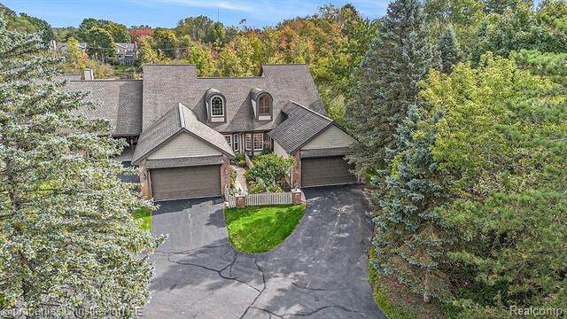 Property Photo:  6576 Steeple Ridge  MI 48346 