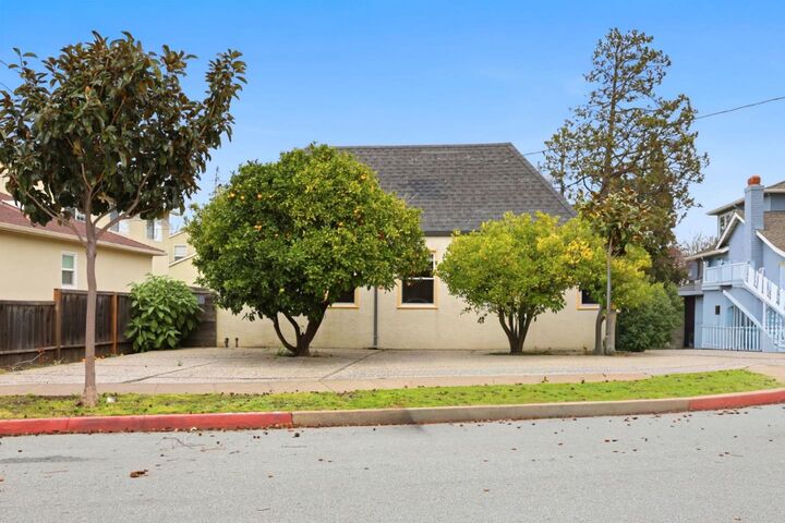 Property Photo:  728 Laurel Avenue  CA 94010 