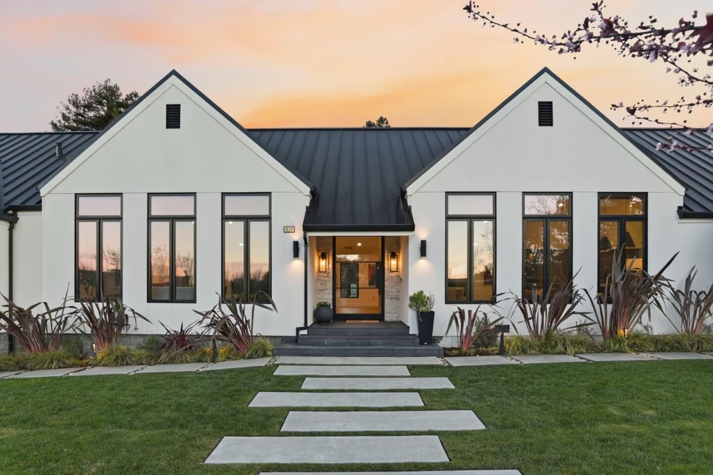 Property Photo:  588 Craig Road  CA 94010 