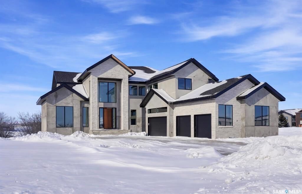 Property Photo:  545 Greenbryre Bend  SK S7V 0J5 