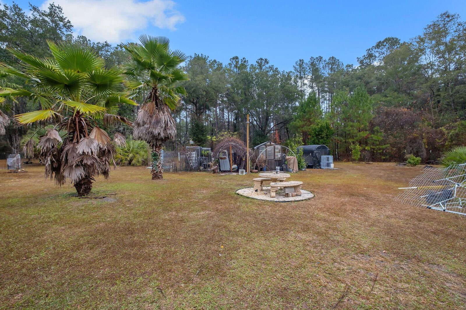 Property Photo:  2106 Bloxham Cutoff Road  FL 32327 