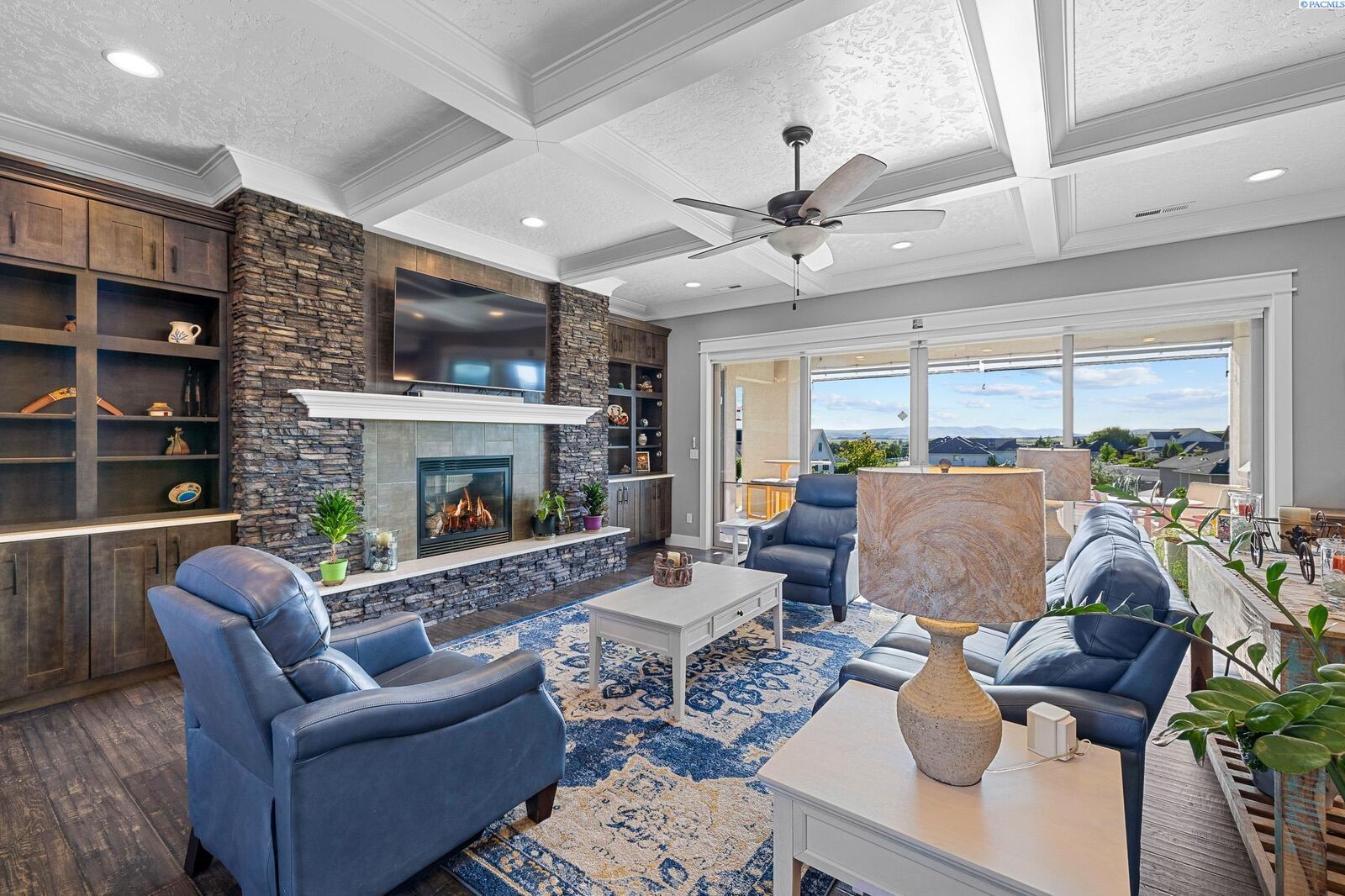Property Photo:  3006 N Bermuda Rd  WA 99338 