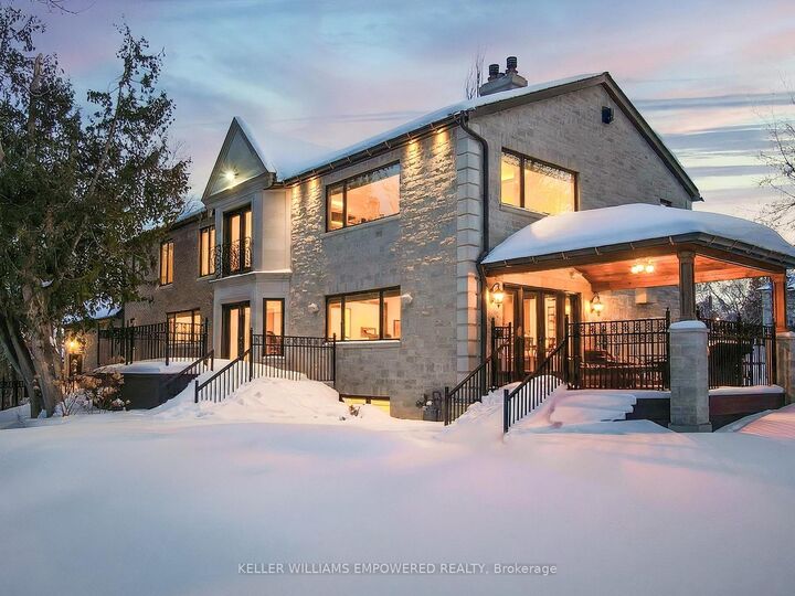 Property Photo: 43 Woodland Acres Crescent ON L6A 1G1