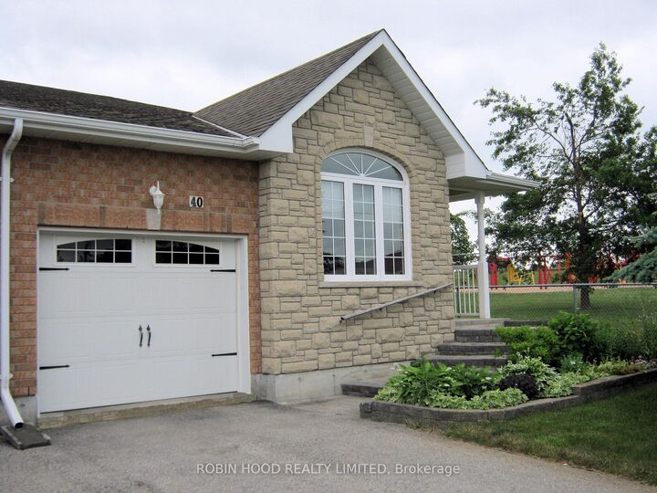 40 Dormer Road — photo 1