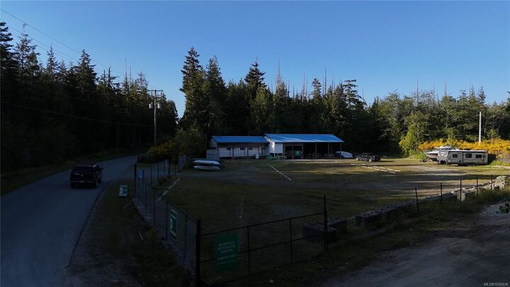 Property Photo: 550 Bamfield Rd BC V0R 1B0